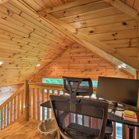 Cozy Boone Cabin With Deck Close To Downtown! Bagian luar foto