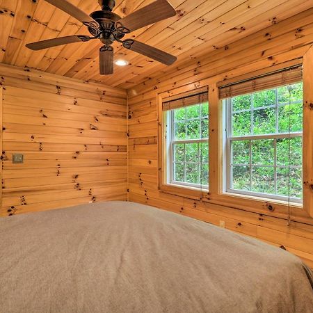 Cozy Boone Cabin With Deck Close To Downtown! Bagian luar foto